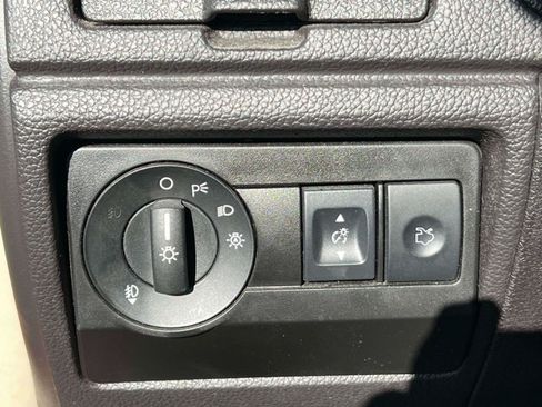 Used 2012 Ford Fusion SE FWD image 25