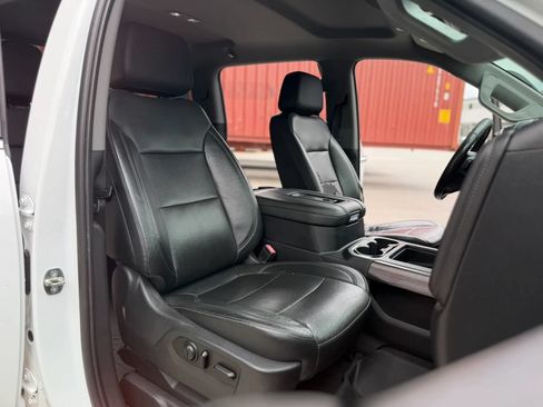 Used 2020 Chevrolet Silverado 2500 LTZ w/ LTZ Premium Package AWD/4WD image 28