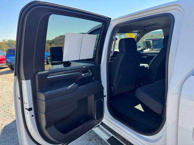 Used 2025 Chevrolet Silverado 2500 LT w/ Convenience Package AWD/4WD image 16