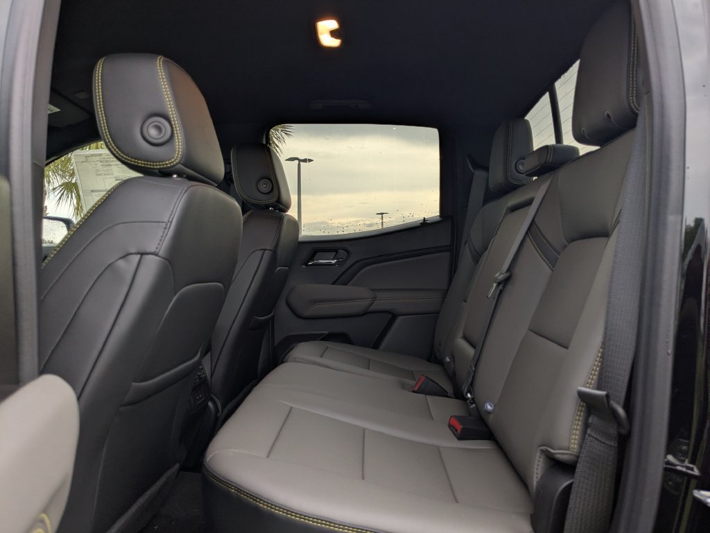 New 2026 Chevrolet Colorado ZR2 w/ Technology Package AWD/4WD image 13