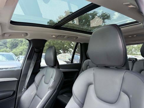 Certified 2023 Volvo XC90 B5 Core AWD/4WD image 12