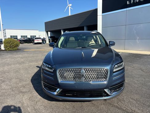 Used 2019 Lincoln Nautilus Reserve FWD image 2