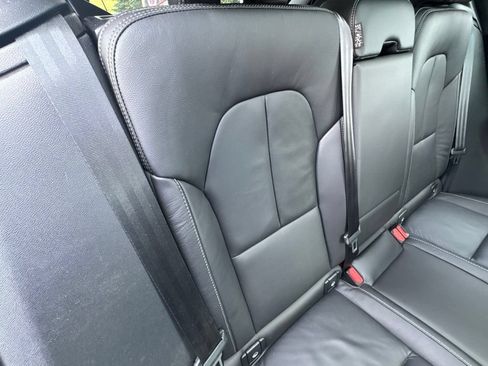 Used 2023 Volvo XC40 B5 Plus AWD/4WD image 62