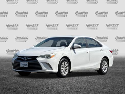 Used 2016 Toyota Camry LE FWD image 9