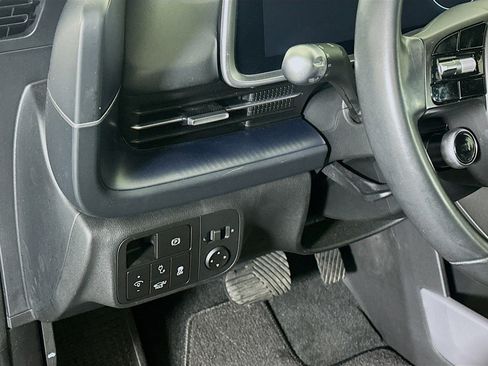 Used 2024 Hyundai Ioniq 6 SE image 17