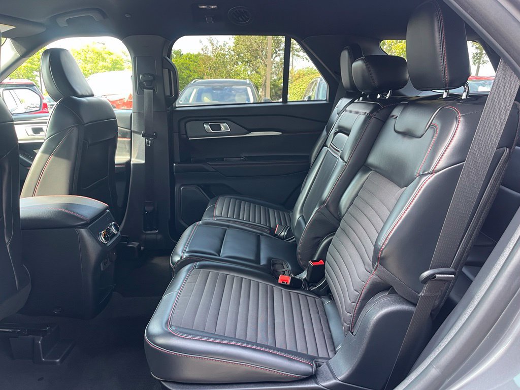Certified 2025 Ford Explorer ST-Line w/ ST-Line Street Pack AWD/4WD image 13
