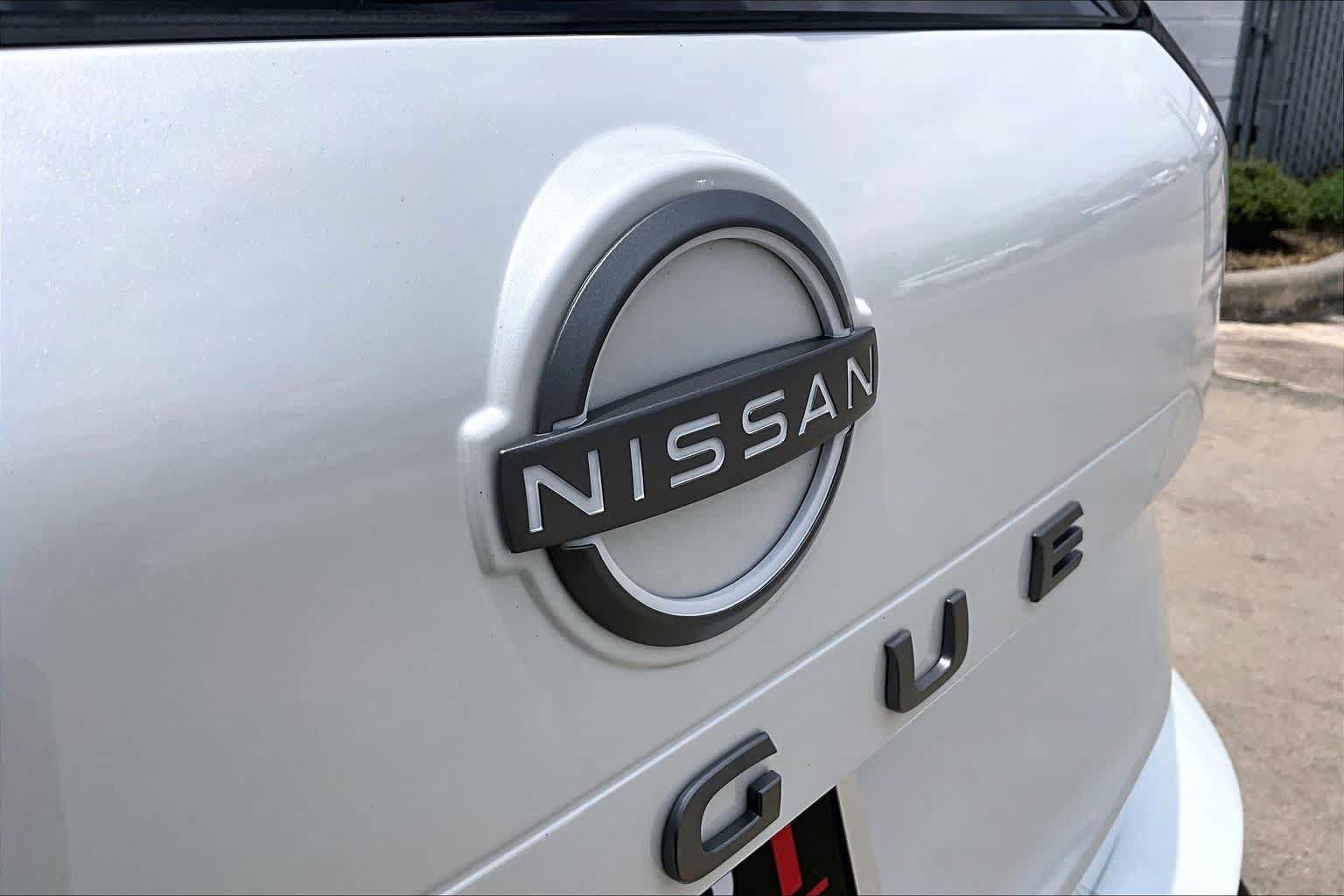 Certified 2026 Nissan Rogue SV FWD image 30