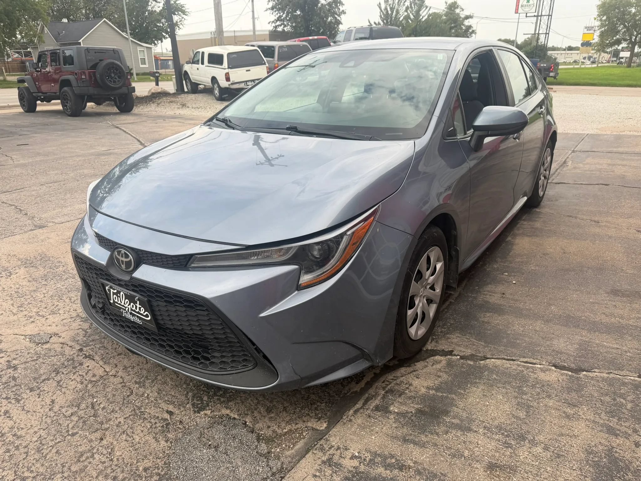 Used 2022 Toyota Corolla LE FWD image 4