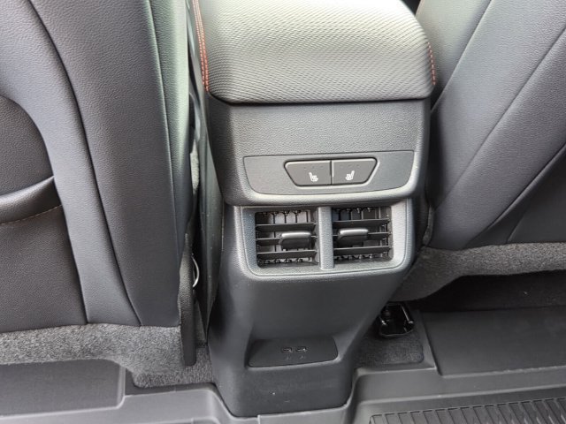 New 2027 Chevrolet Equinox RS w/ Convenience Package III FWD image 11