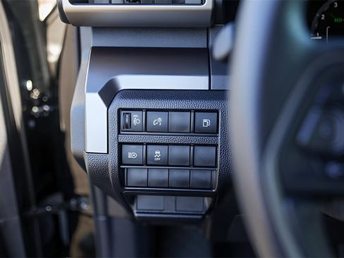 Used 2025 Toyota 4Runner SR5 image 18