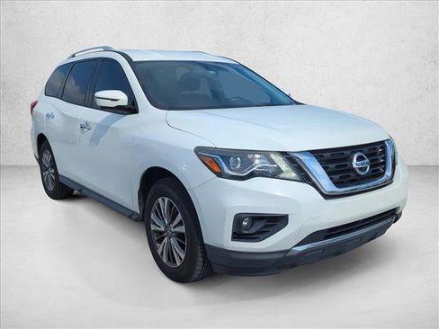 Used 2018 Nissan Pathfinder SL image 3