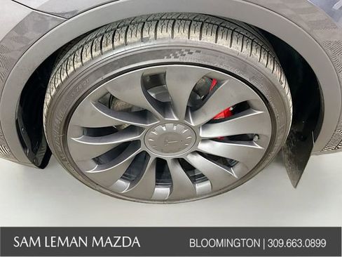 Used 2024 Tesla Model Y Performance AWD/4WD image 29