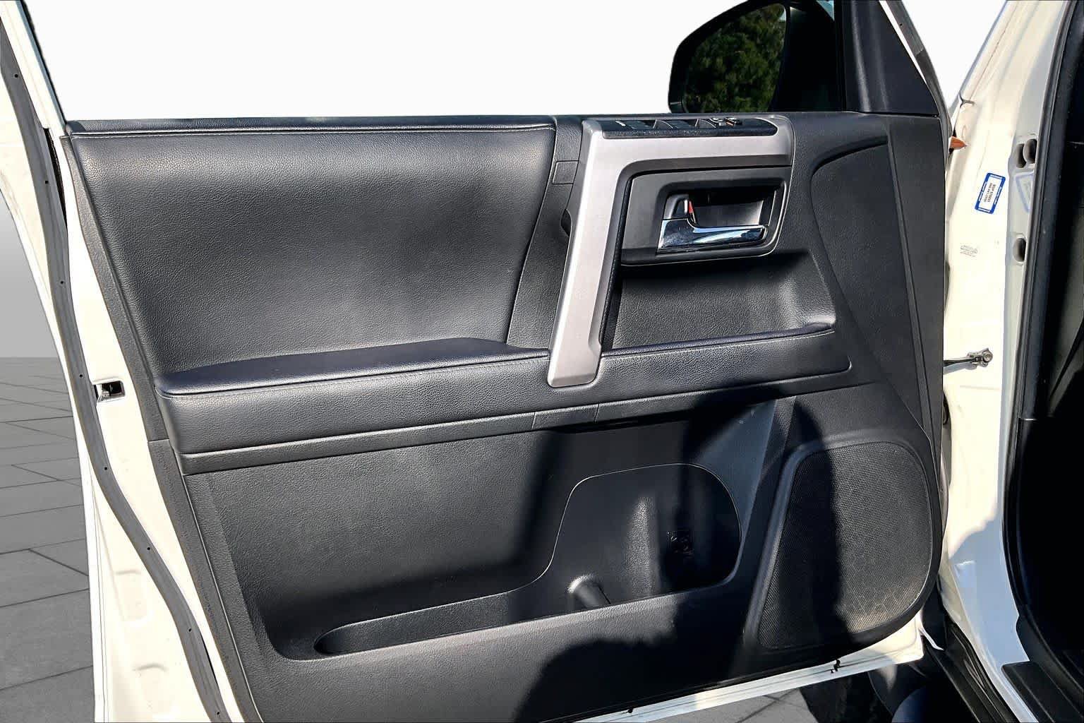 Used 2022 Toyota 4Runner SR5 Premium w/ Moonroof Package RWD image 20