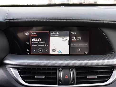 Used 2024 Alfa Romeo Stelvio Veloce image 39