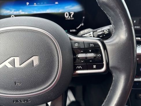 Used 2022 Kia Carnival SX Prestige FWD image 14