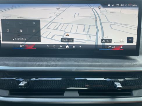 Used 2024 BMW X5 xDrive40i w/ Executive Package image 27