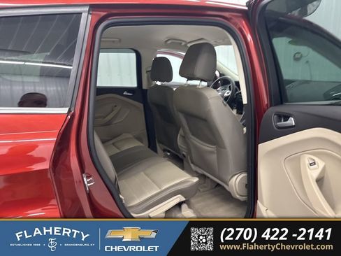 Used 2015 Ford Escape SE image 16
