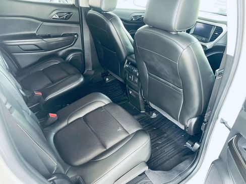 Used 2019 GMC Acadia SLT w/ LPO, Floor Liner Package AWD/4WD image 22