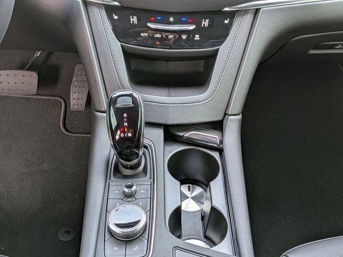 New 2026 Cadillac XT5 Luxury image 22