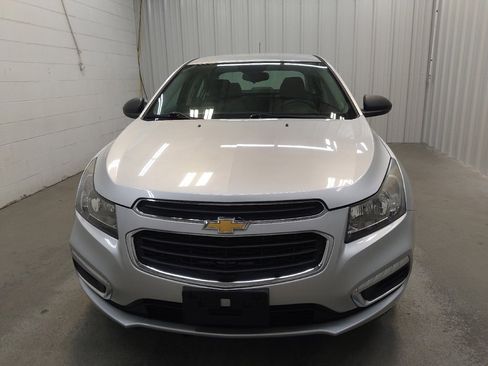 Used 2016 Chevrolet Cruze LS FWD image 15