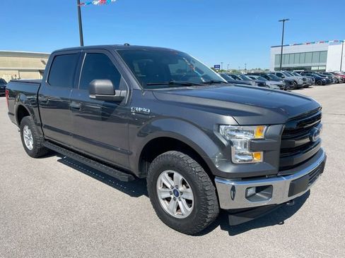 Used 2017 Ford F150 XLT w/ Equipment Group 301A Mid AWD/4WD image 7