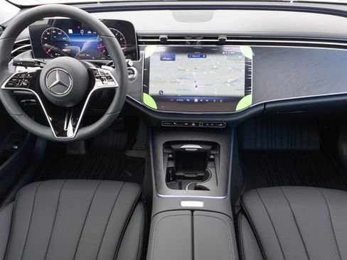 New 2026 Mercedes-Benz E 350 4MATIC Sedan image 22