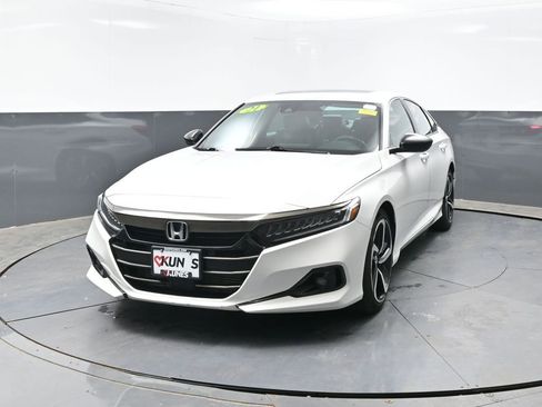 Used 2021 Honda Accord Sport image 4