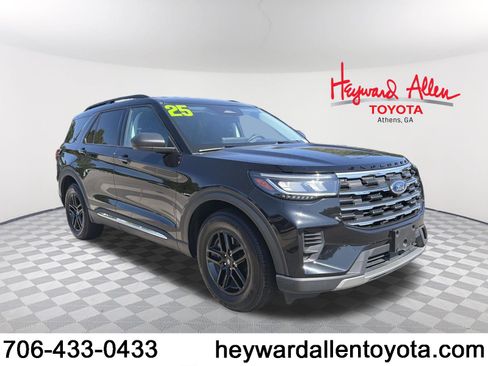 Used 2025 Ford Explorer Active RWD image 1