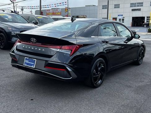 Certified 2026 Hyundai Elantra SEL Sport Premium FWD image 6