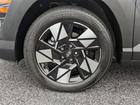 Certified 2024 Hyundai Kona SEL w/ Convenience Package image 10