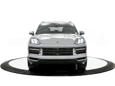 New 2026 Porsche Cayenne AWD/4WD image 10