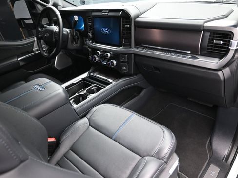 Used 2026 Ford F250 Platinum AWD/4WD image 44