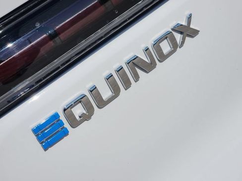 New 2025 Chevrolet Equinox EV LT FWD image 10
