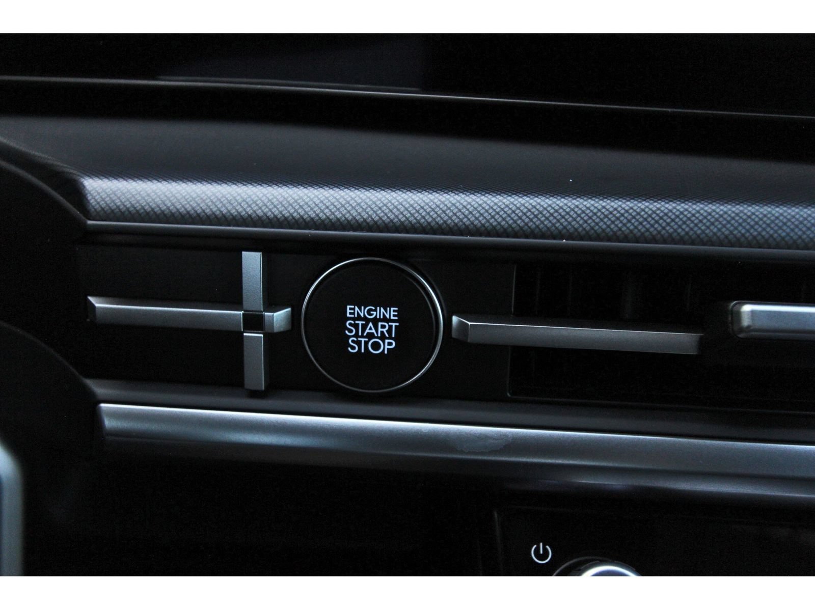Certified 2026 Hyundai Santa Fe SEL FWD image 28
