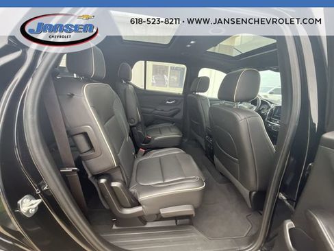 Used 2023 Chevrolet Traverse Premier FWD image 27