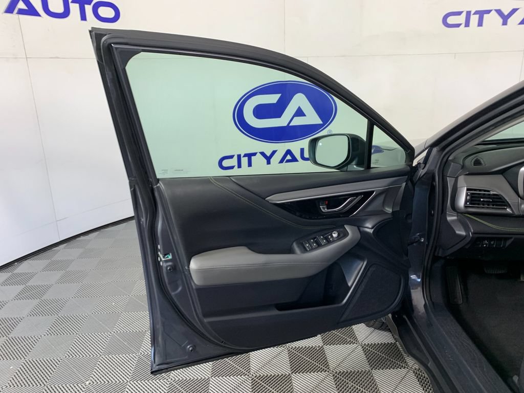 Used 2020 Subaru Outback Onyx Edition XT w/ Popular Package #2 AWD/4WD image 13