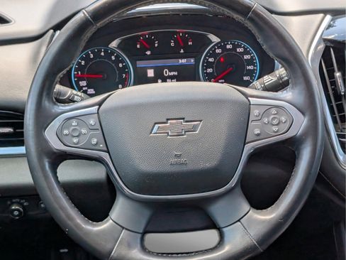 Used 2021 Chevrolet Traverse RS FWD image 13