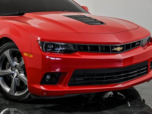 Used 2014 Chevrolet Camaro SS w/ RS Package RWD image 2