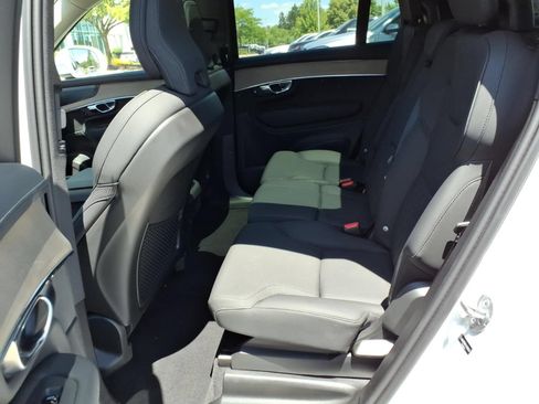 Used 2025 Volvo XC90 B6 Plus w/ Protection Package Premier AWD/4WD image 13
