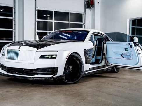 Used 2024 Rolls-Royce Spectre w/ Spectre Launch Package image 2