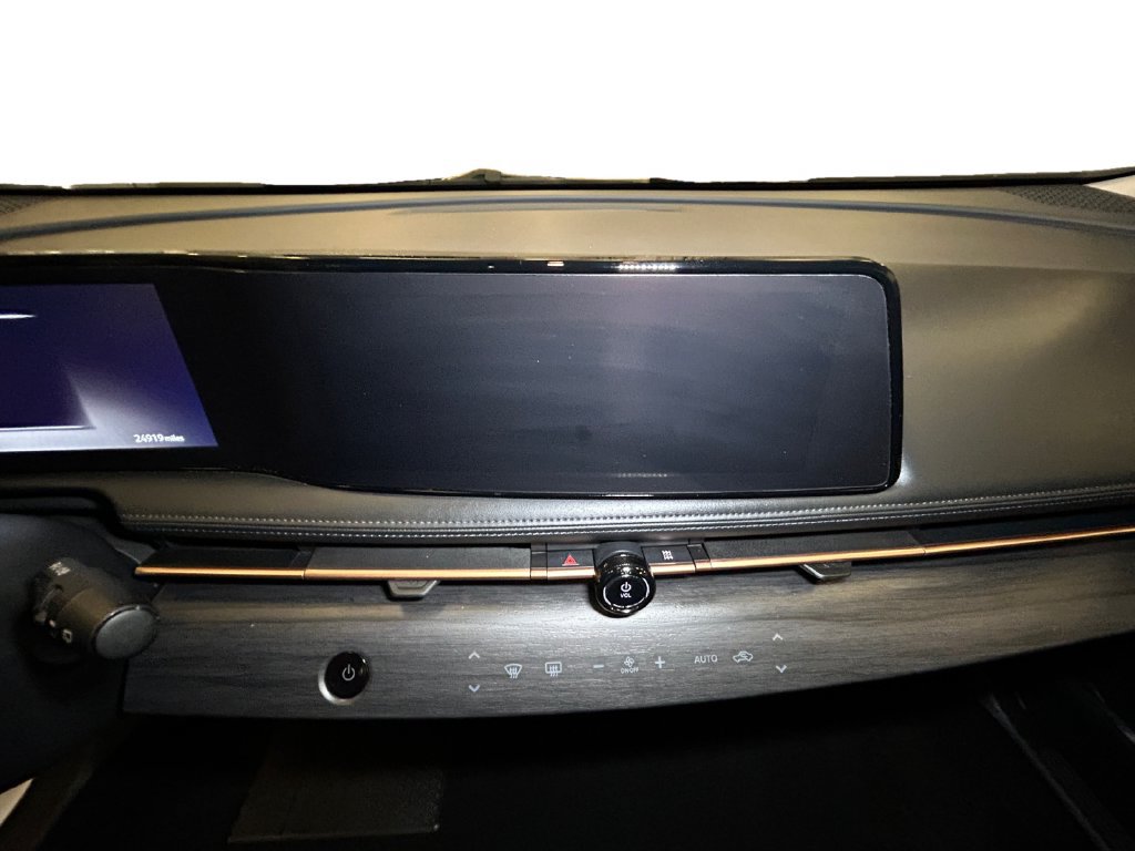 Used 2023 Nissan Ariya FWD image 10