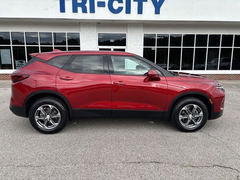 Used 2023 Chevrolet Blazer LT w/ Driver Confidence Package image 6