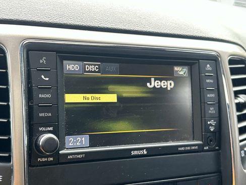 Used 2013 Jeep Grand Cherokee Altitude AWD/4WD image 29
