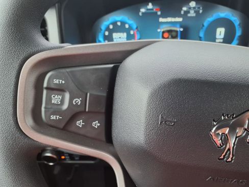 New 2025 Ford Bronco Base image 15