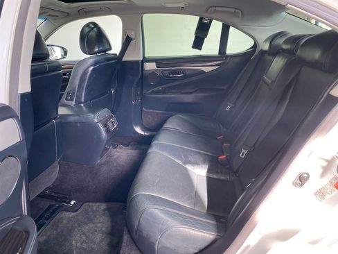 Used 2016 Lexus LS 460 image 34