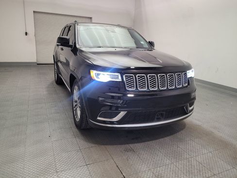 Used 2017 Jeep Grand Cherokee Summit w/ Platinum Series Group AWD/4WD image 14