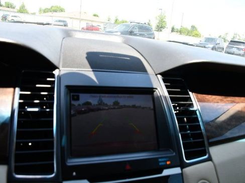 Used 2019 Ford Taurus Limited FWD image 16