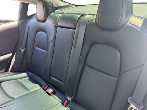 Used 2022 Tesla Model 3 RWD image 13