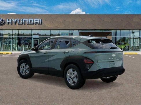 New 2026 Hyundai Kona SE image 5