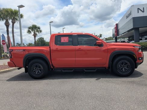 Certified 2025 Nissan Frontier Pro-X w/ Pro Premium Package RWD image 3